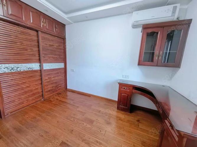 建筑类型:多层,小高层物业公司:苏州物源物业管理物业费用:0